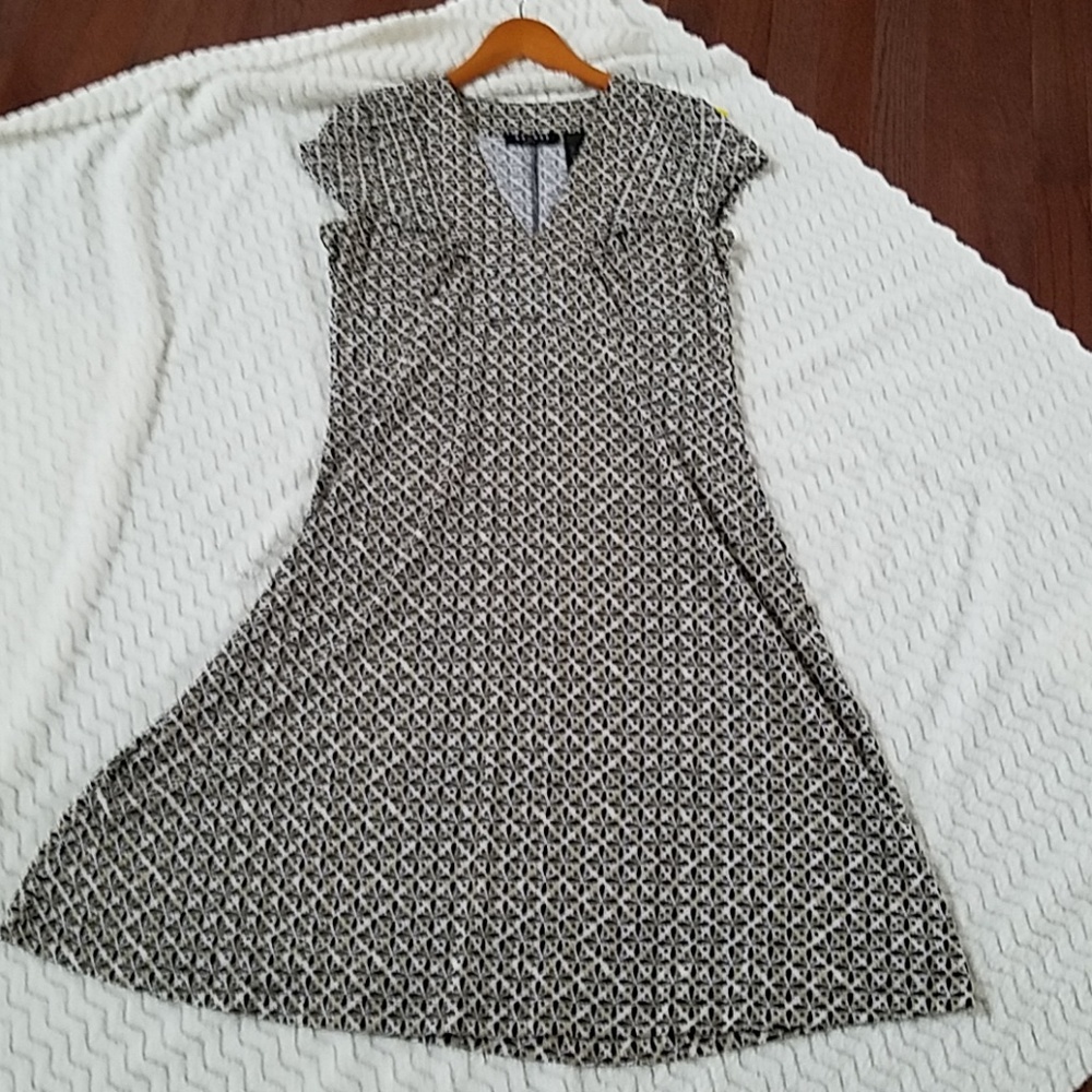 ⚡WEEKEND FLASH SALE⚡ Liz Claiborne Dress